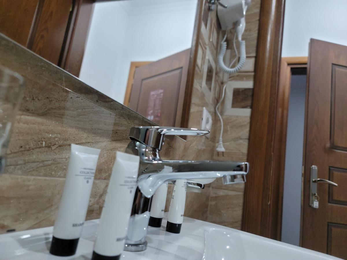 G&K Garden Hotel Berat Ngoại thất bức ảnh